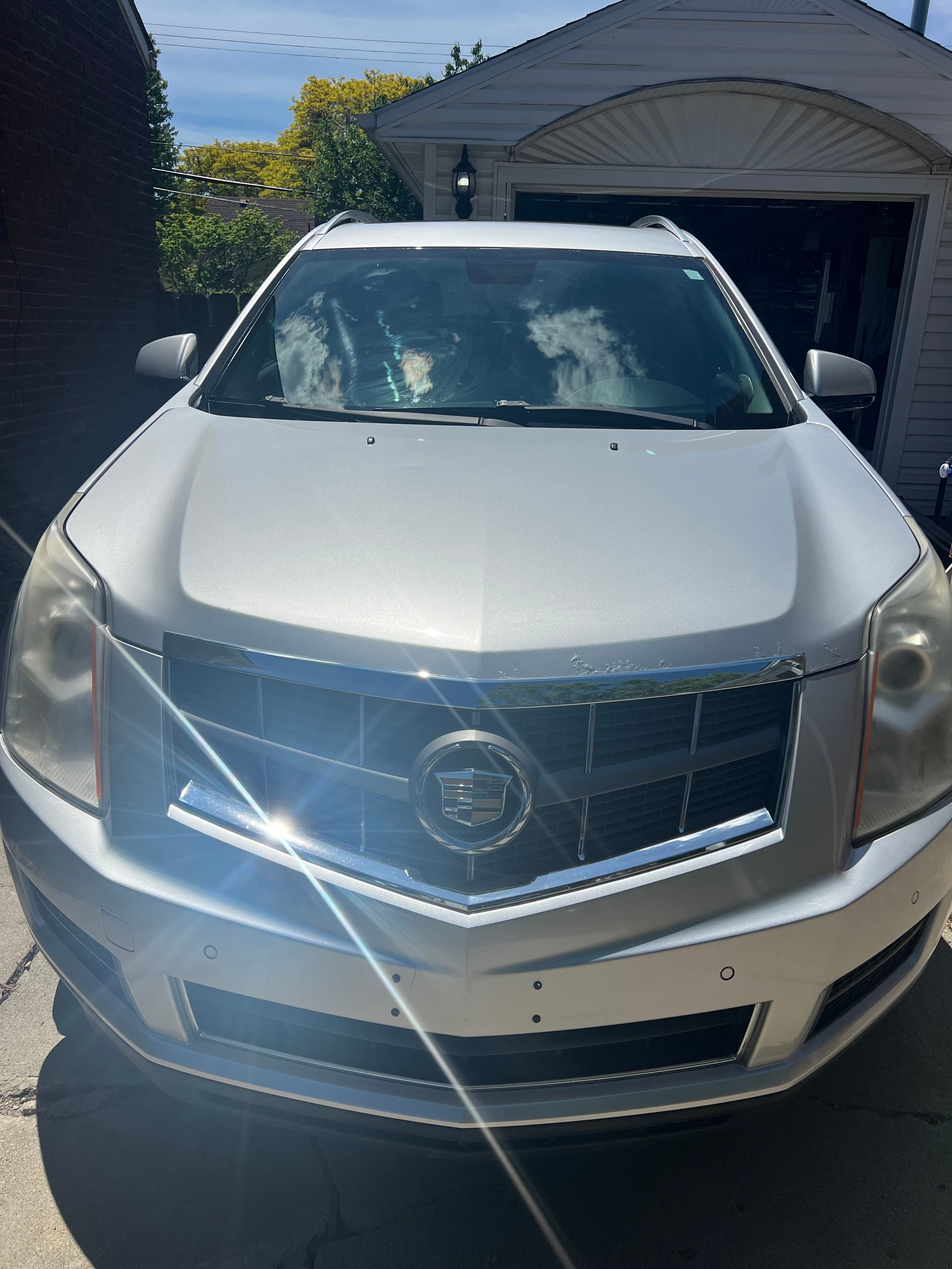 Used 2012 Cadillac SRX Luxury FWD image 4
