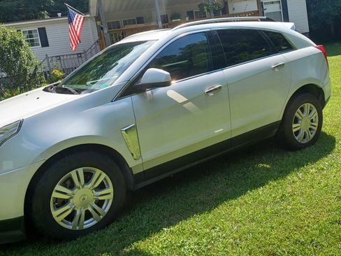 Used 2013 Cadillac SRX Luxury w/ Driver Awareness Package AWD/4WD image 6