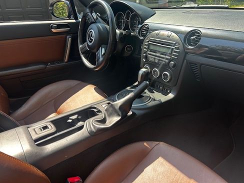 Used 2015 MAZDA MX-5 Miata Grand Touring w/ Premium Package image 24