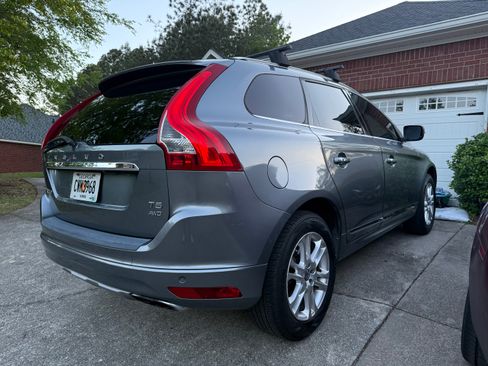 Used 2016 Volvo XC60 T5 Platinum w/ Climate Package image 6