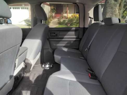 Used 2018 RAM 2500 Tradesman w/ Chrome Appearance Group image 8