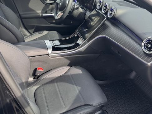 Used 2025 Mercedes-Benz C 300 4MATIC Sedan image 11