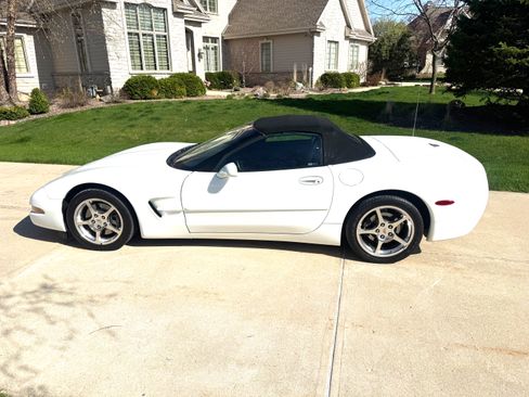 Used 2004 Chevrolet Corvette Convertible w/ Preferred Equipment Group image 6