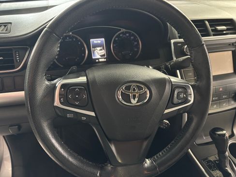 Used 2015 Toyota Camry SE w/ Protection Package image 9