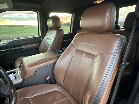 Used 2015 Ford F250 Platinum w/ FX4 Off-Road Package AWD/4WD image 8