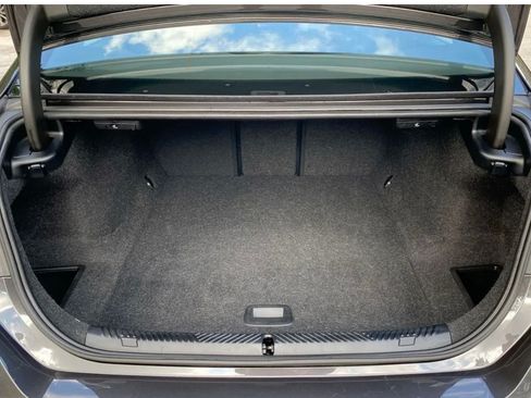 Used 2025 BMW i5 eDrive40i w/ Premium Package RWD image 14