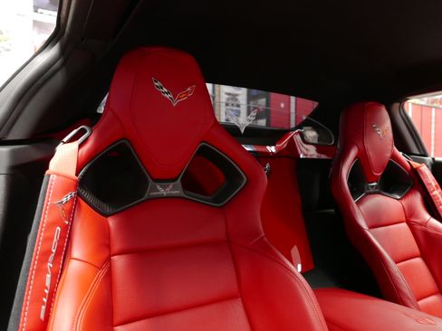 Used 2016 Chevrolet Corvette Stingray Convertible w/ 3LT Preferred Equipment Group image 27