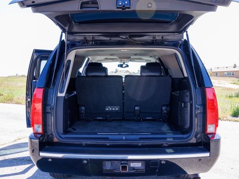 Used 2012 Cadillac Escalade ESV Luxury image 14