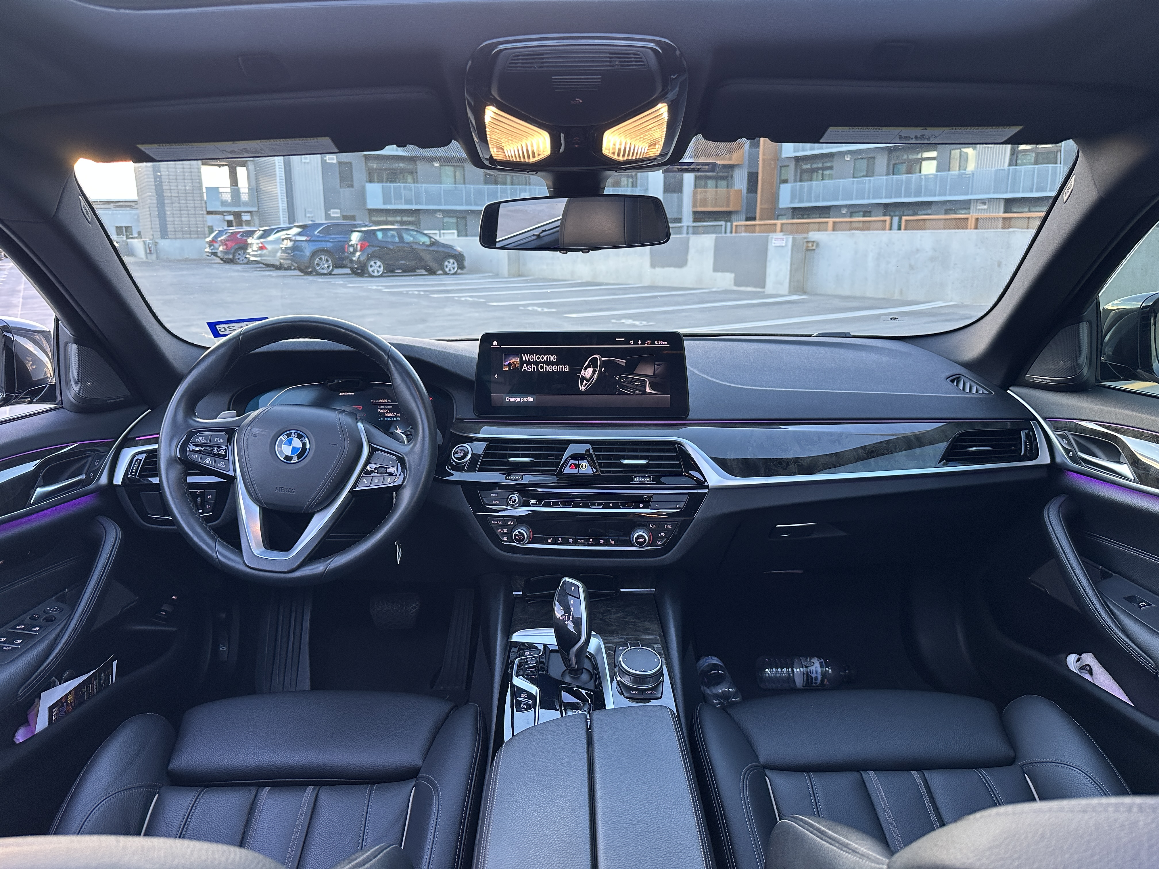 Used 2022 BMW 530e w/ Premium Package RWD image 10