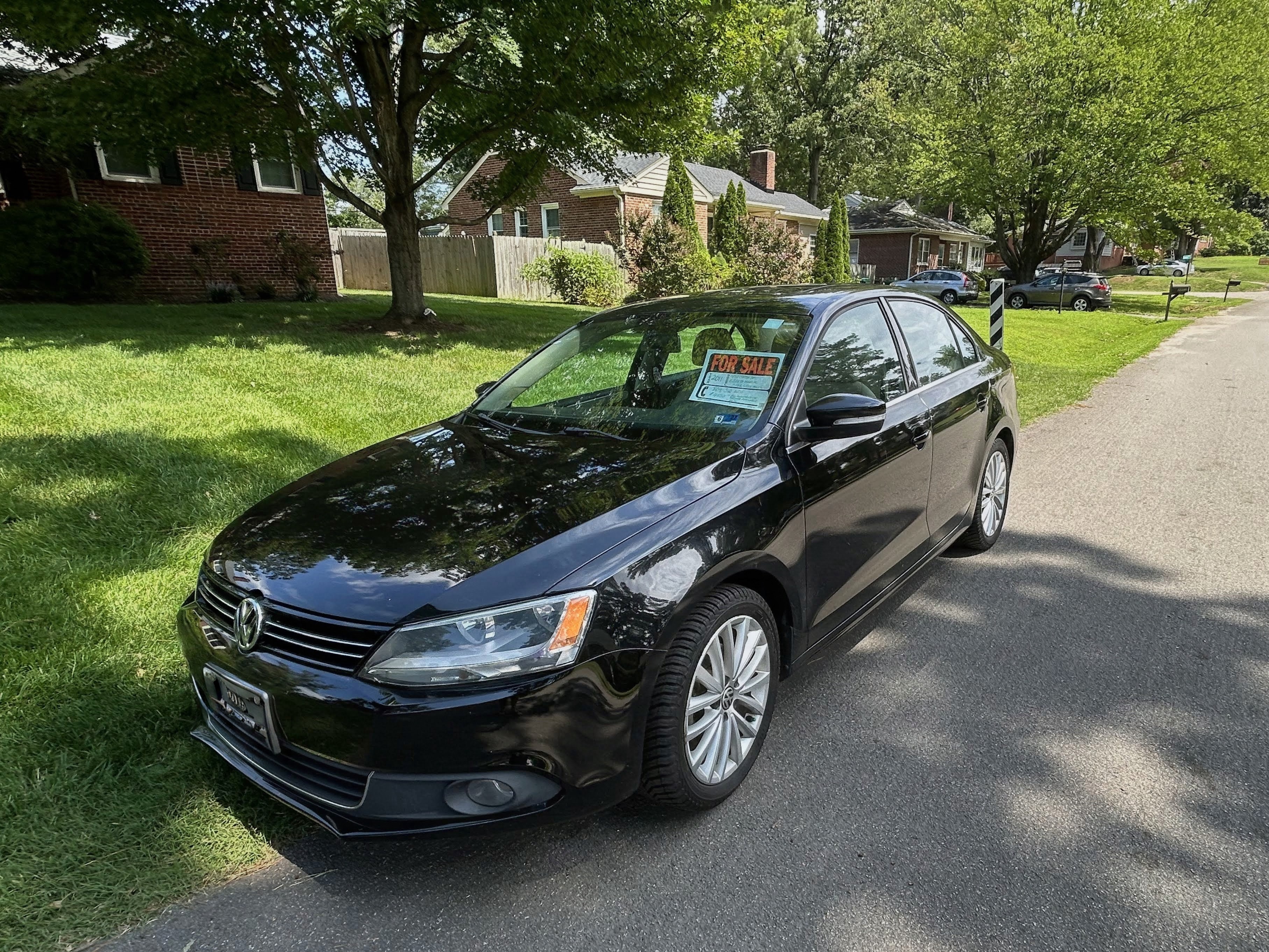 Used 2011 Volkswagen Jetta SEL FWD image 14