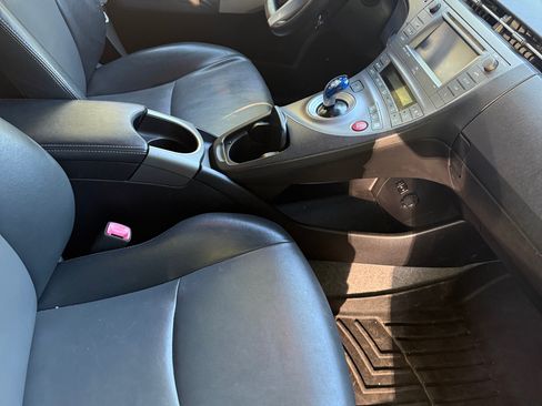 Used 2012 Toyota Prius Four FWD image 11