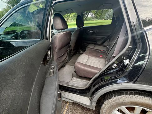 Used 2018 Nissan Rogue SV AWD/4WD image 5
