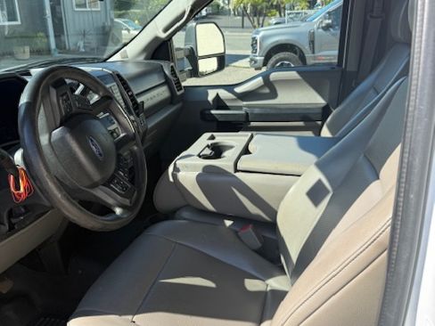 Used 2018 Ford F250 XL w/ XL Value Package image 8