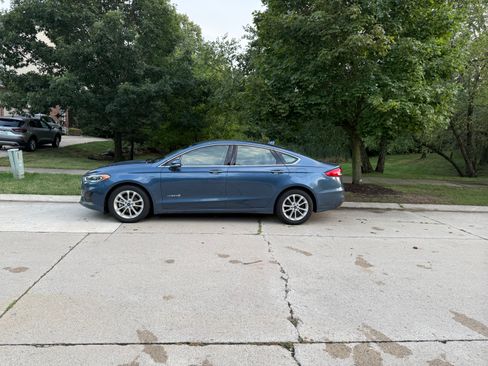 Used 2019 Ford Fusion SEL FWD image 1