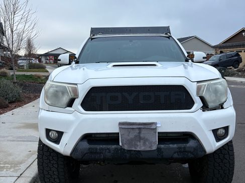 Used 2015 Toyota Tacoma 4x4 Double Cab image 2