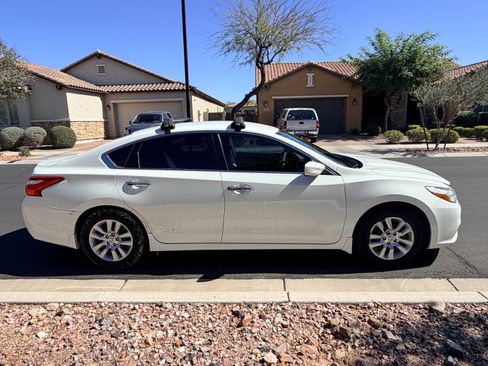 Used 2017 Nissan Altima 2.5 S w/ Power Driver Seat Package image 4