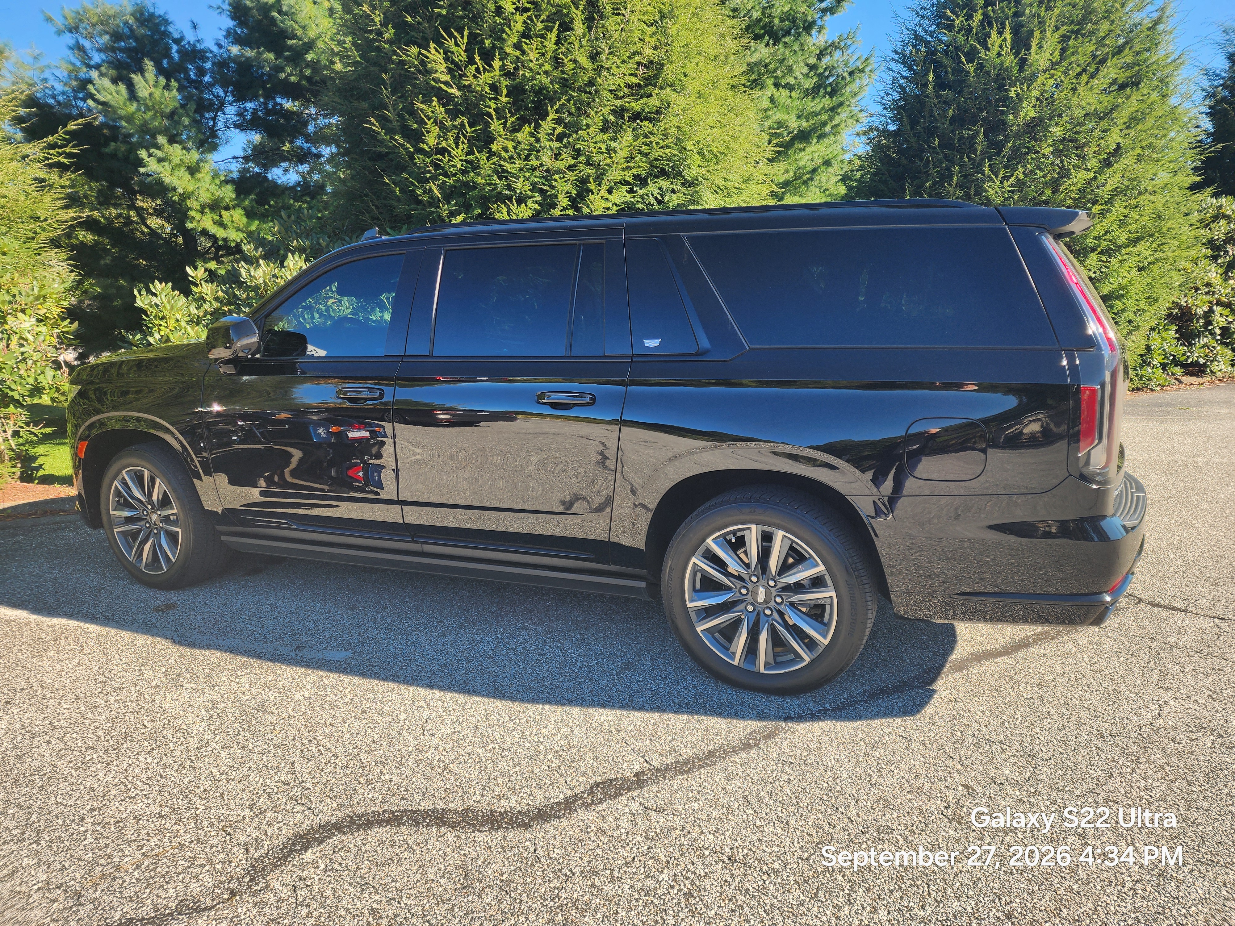 Used 2023 Cadillac Escalade ESV Sport w/ Touring Package RWD image 26