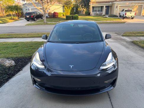 Used 2020 Tesla Model 3 Performance image 2