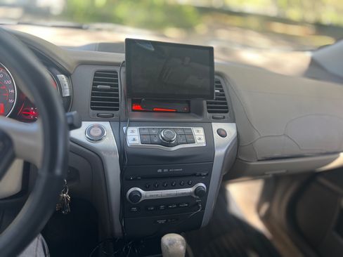 Used 2009 Nissan Murano S image 6