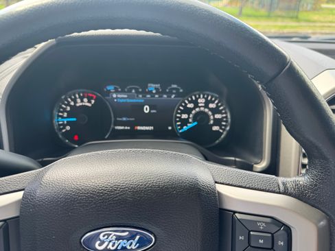 Used 2016 Ford F150 Lariat w/ Equipment Group 501A Mid image 11