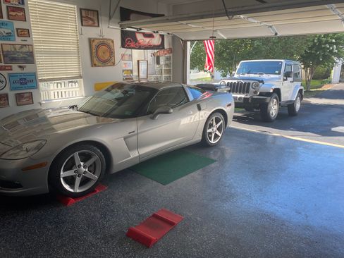Used 2007 Chevrolet Corvette Coupe RWD image 1