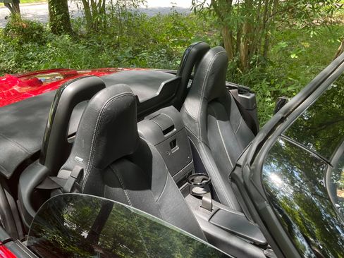 Used 2021 MAZDA MX-5 Miata Grand Touring RWD image 8