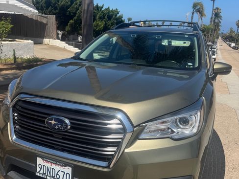 Used 2022 Subaru Ascent Limited w/ Technology Package AWD/4WD image 2