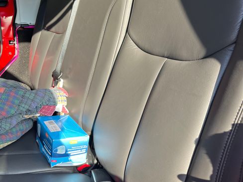 Used 2017 Jeep Wrangler Unlimited Rubicon w/ Connectivity Group image 22