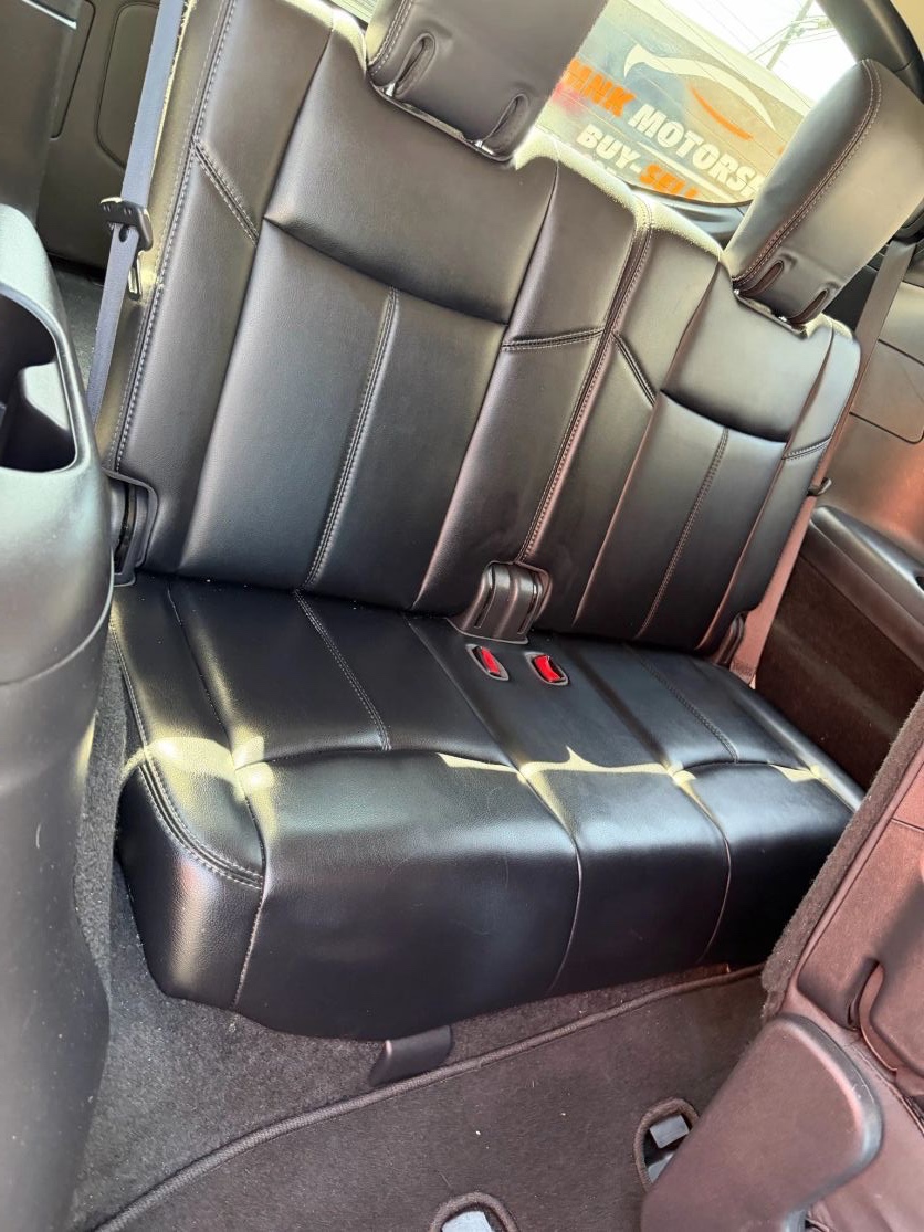 Used 2019 Nissan Pathfinder SL AWD/4WD image 17