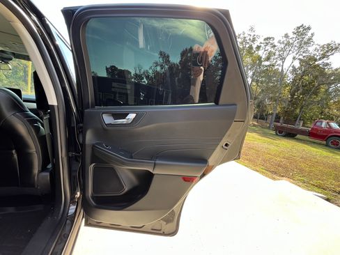 Used 2022 Ford Escape SEL image 16