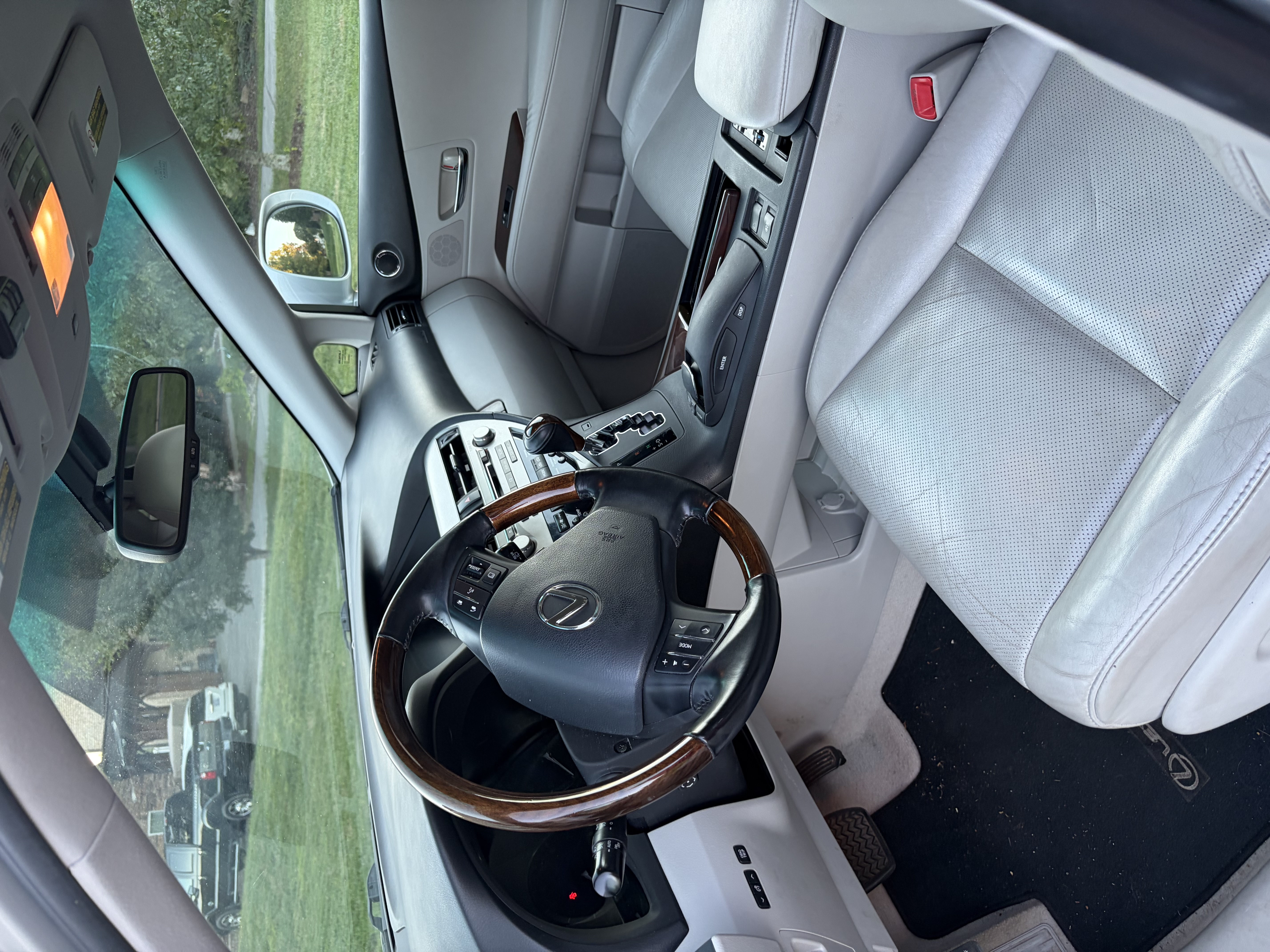 Used 2011 Lexus RX 350 2WD w/ Premium Pkg image 10