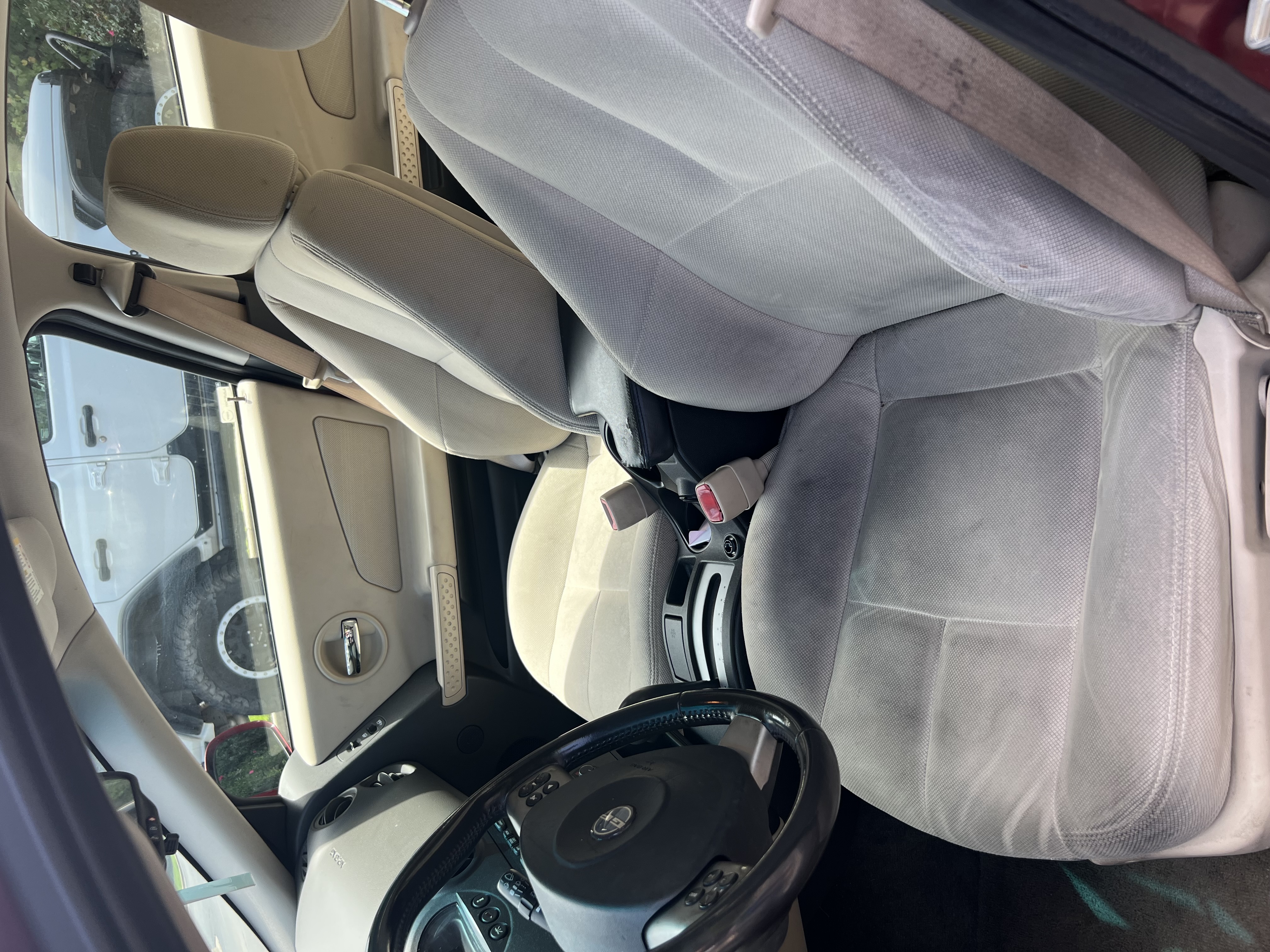Used 2005 Pontiac Grand Prix GT w/ Premium Audio Package FWD image 6