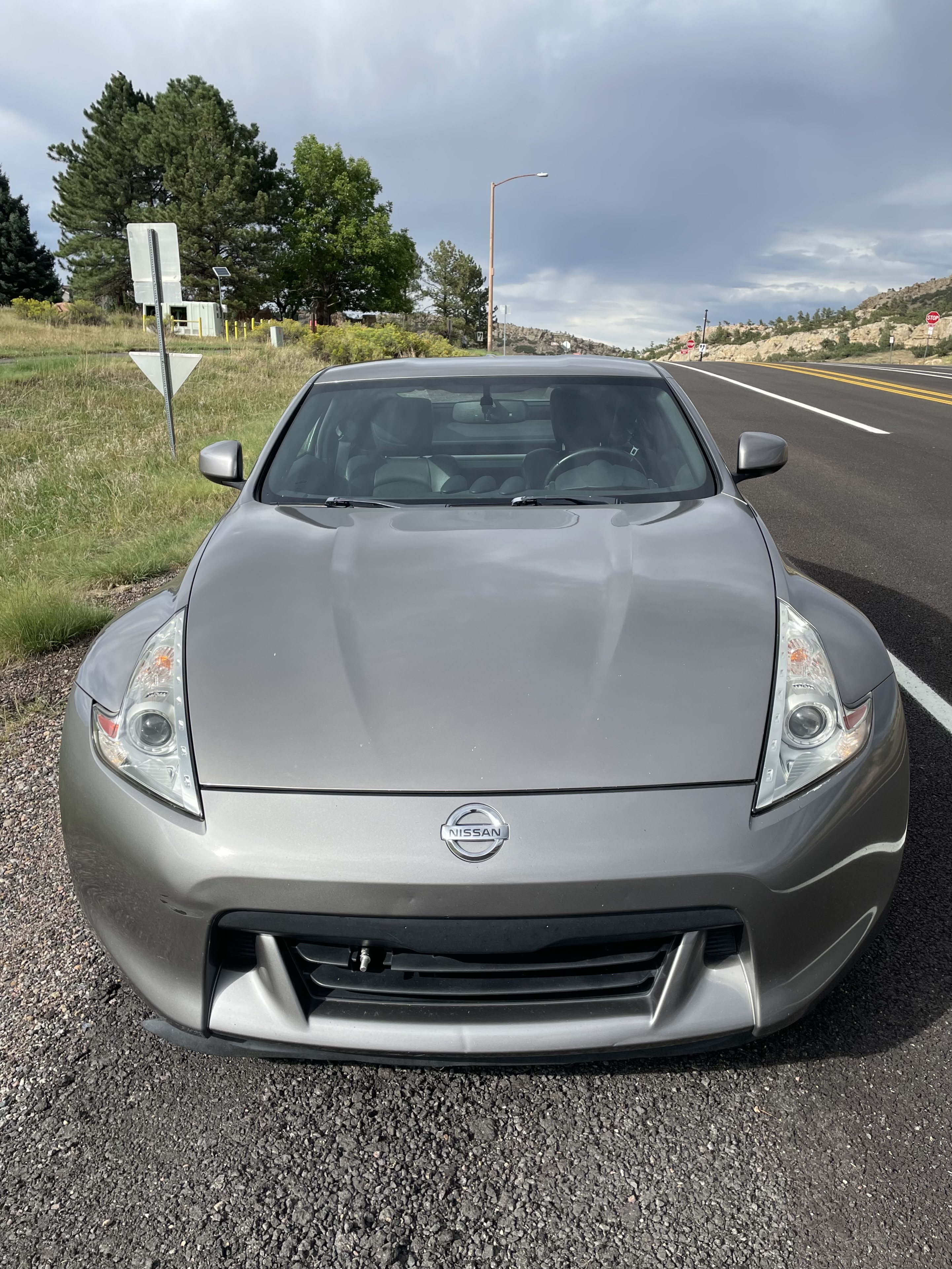 Used 2010 Nissan 370Z Touring w/ Sport Pkg RWD image 8