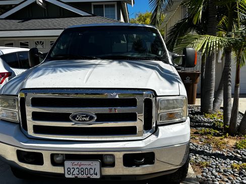 Used 2006 Ford F350 Lariat AWD/4WD image 2