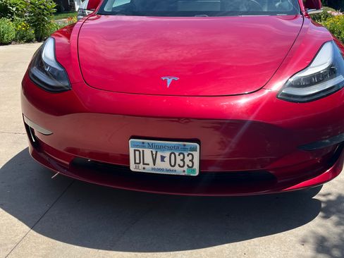 Used 2019 Tesla Model 3 Standard Range Plus image 4