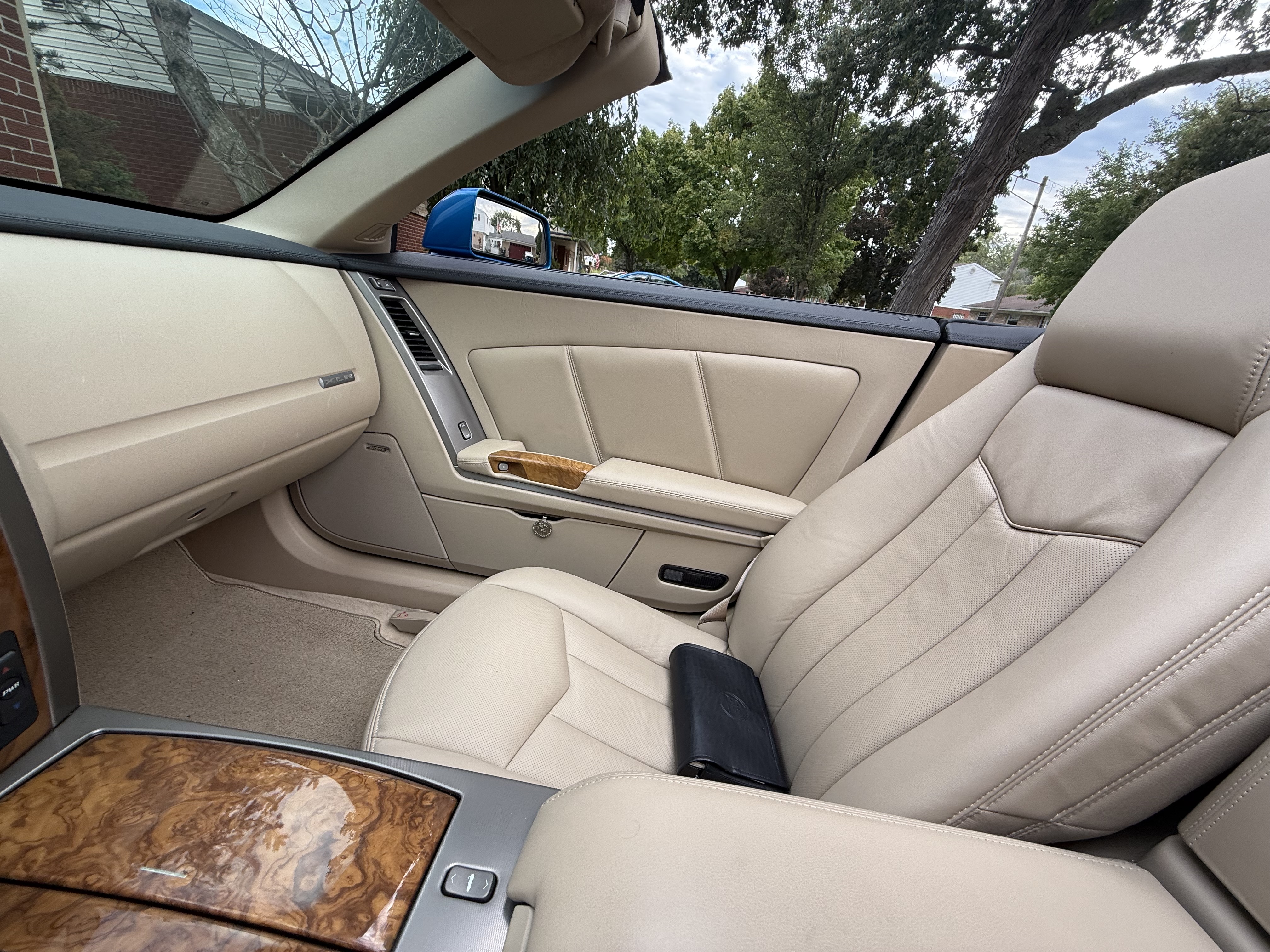 Used 2008 Cadillac XLR RWD image 18