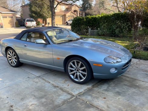 Used 2005 Jaguar XK8 Convertible image 1