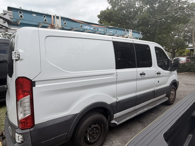 Used 2018 Ford Transit 250 130 Low Roof w/ Exterior Upgrade Package RWD image 10