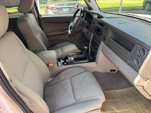 Used 2006 Jeep Commander 4WD image 12