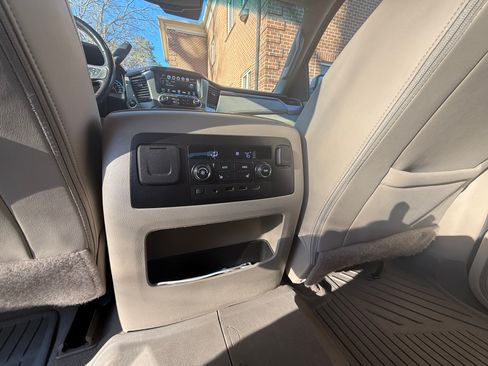 Used 2019 GMC Yukon Denali w/ Denali Ultimate Package image 22