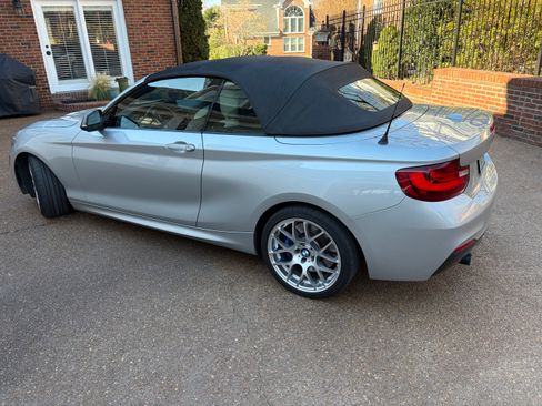 Used 2017 BMW M240i Convertible image 4