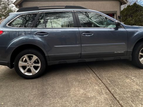 Used 2014 Subaru Outback 2.5i image 4