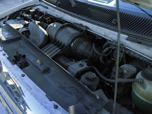 Used 2014 Ford E-150 and Econoline 150 Wagon image 10