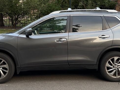 Used 2015 Nissan Rogue SL w/ SL Premium Package AWD/4WD image 2