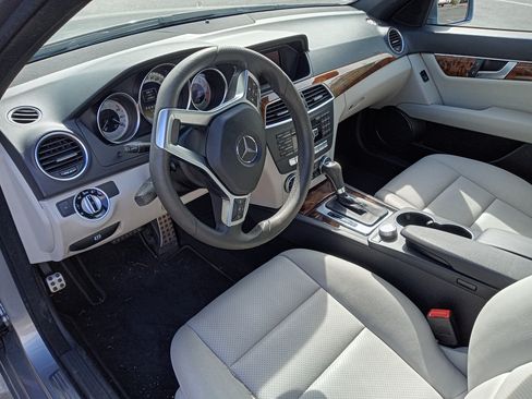 Used 2012 Mercedes-Benz C 250 Sedan image 2