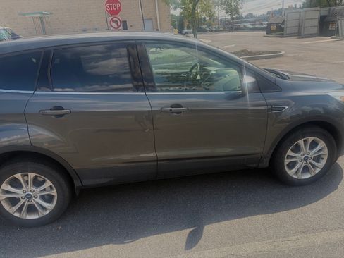 Used 2019 Ford Escape SE AWD/4WD image 6