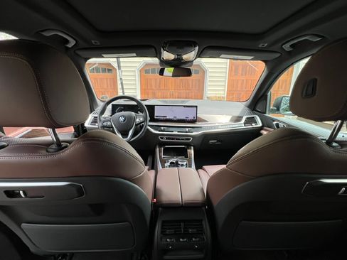 Used 2024 BMW X5 xDrive40i w/ Premium Package AWD/4WD image 13