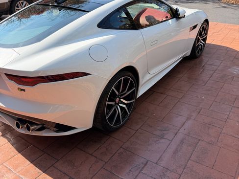 Used 2023 Jaguar F-TYPE R image 10