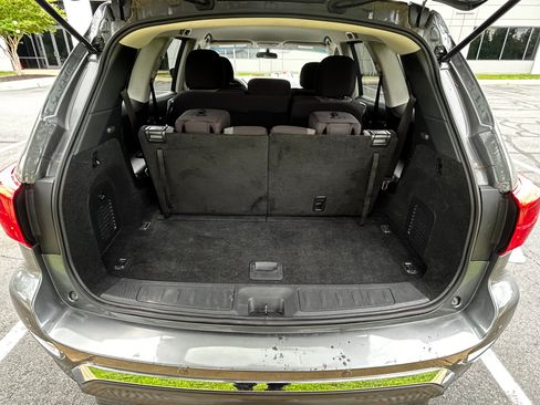 Used 2019 Nissan Pathfinder S AWD/4WD image 12