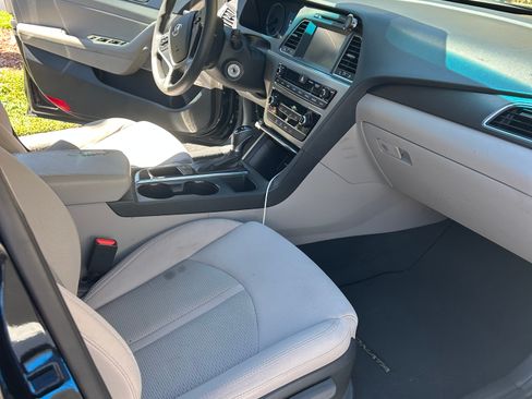 Used 2017 Hyundai Sonata Sport image 12